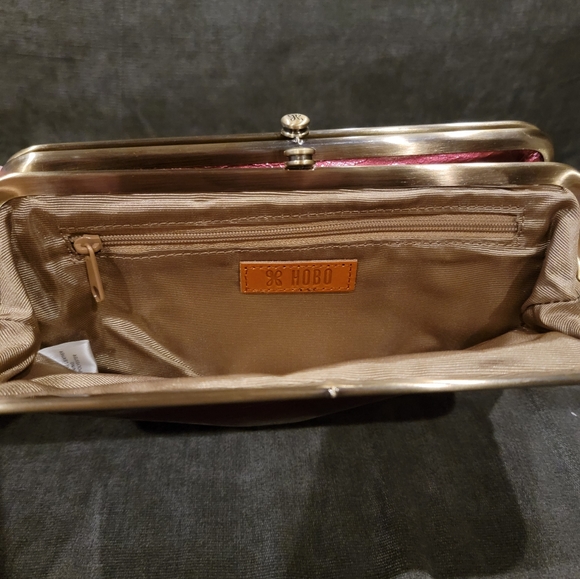 HOBO Lauren Clutch Wallet - Picture 3 of 4
